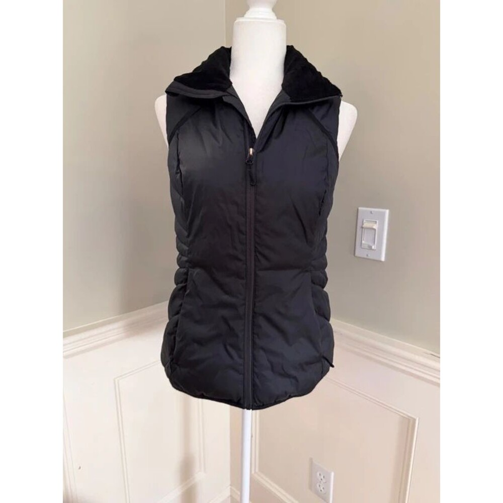 Champion Black Quilted Puffer Vest Size S